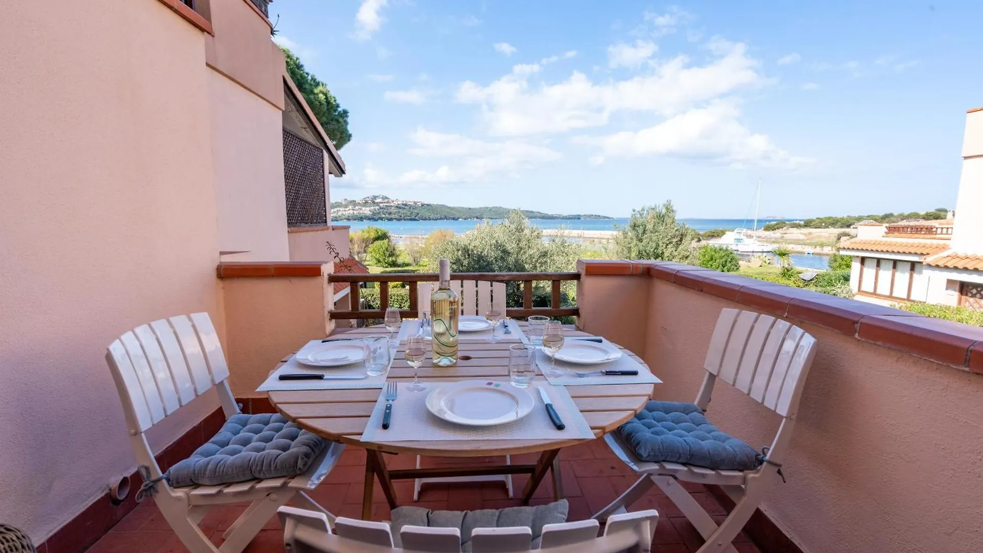 Marinella-Porto Rotondo, Accesso Su Spiaggia 0*,