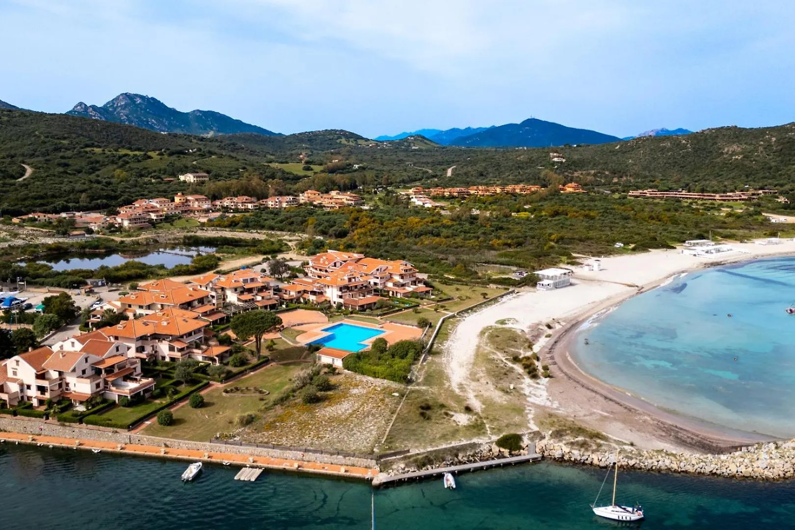 Apartment Marinella-Porto Rotondo, Accesso Su Spiaggia Italy